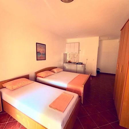 Guesthouse Mb Knezevic Будва Екстер'єр фото