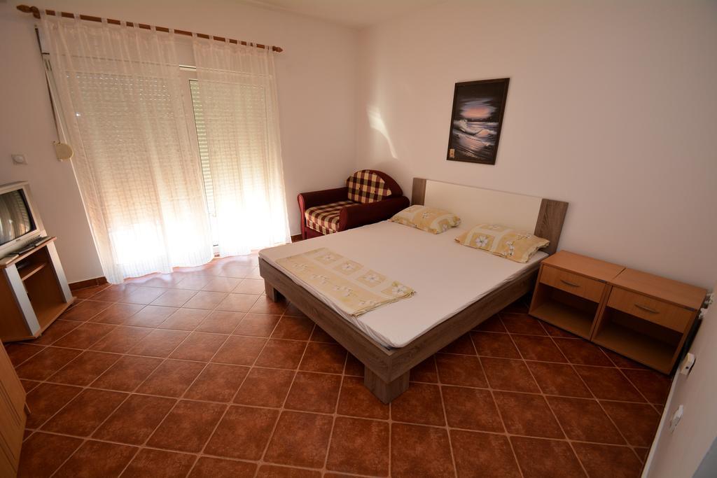 Guesthouse Mb Knezevic Будва Екстер'єр фото