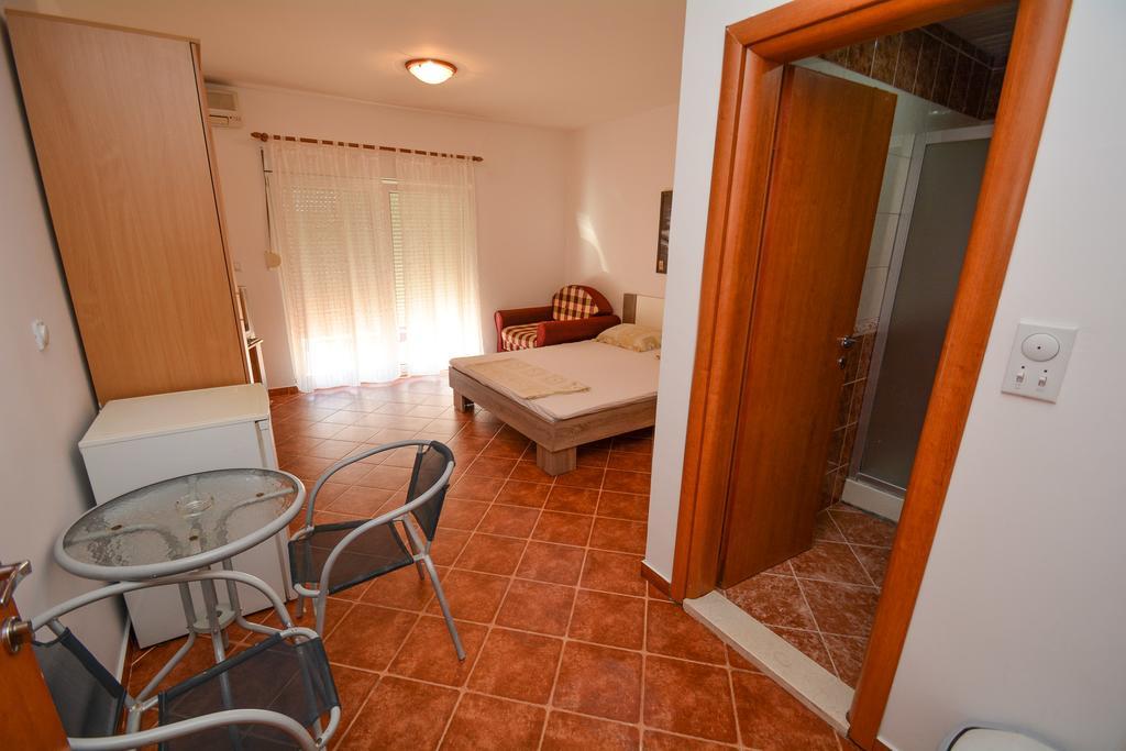 Guesthouse Mb Knezevic Будва Екстер'єр фото