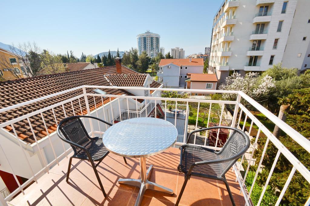 Guesthouse Mb Knezevic Будва Екстер'єр фото