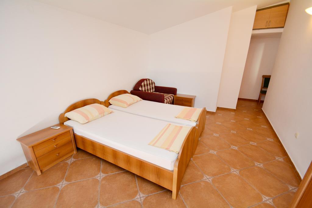 Guesthouse Mb Knezevic Будва Екстер'єр фото