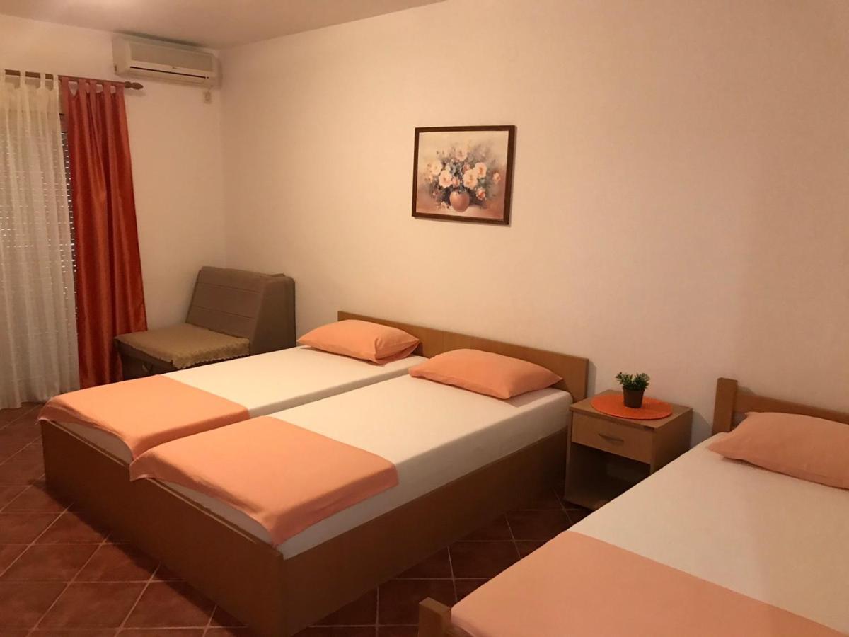 Guesthouse Mb Knezevic Будва Екстер'єр фото